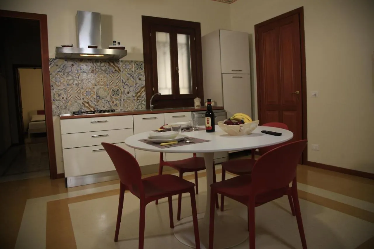 Vespri 15 Apartments Trapani